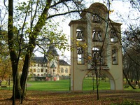 kamien slaski brama dzwonow