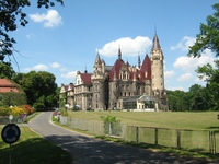zamek moszna