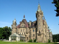 historia zamku w mosznej